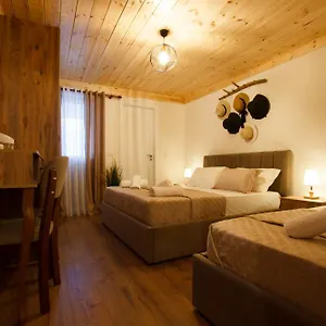  Pensión Guva Albania